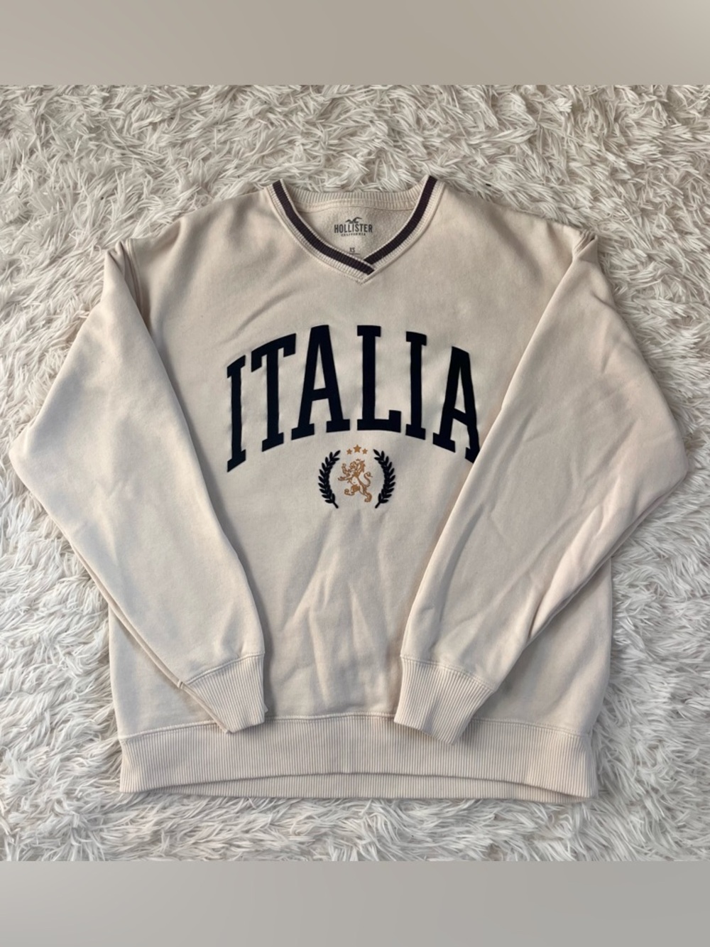 Hollister Italia cream sweatshirt